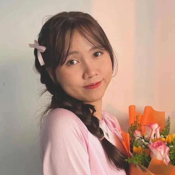 Cô Nguyễn Hà Kim Anh